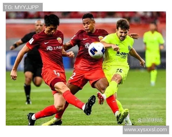 深圳足球队包夹战术解析与其在比赛中的应用探讨